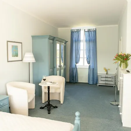 Boutiquehotel Gut Tribbevitz Auf Ruegen Hotel 4*
