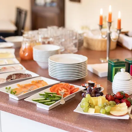 Boutiquehotel Gut Tribbevitz Auf Ruegen מלון